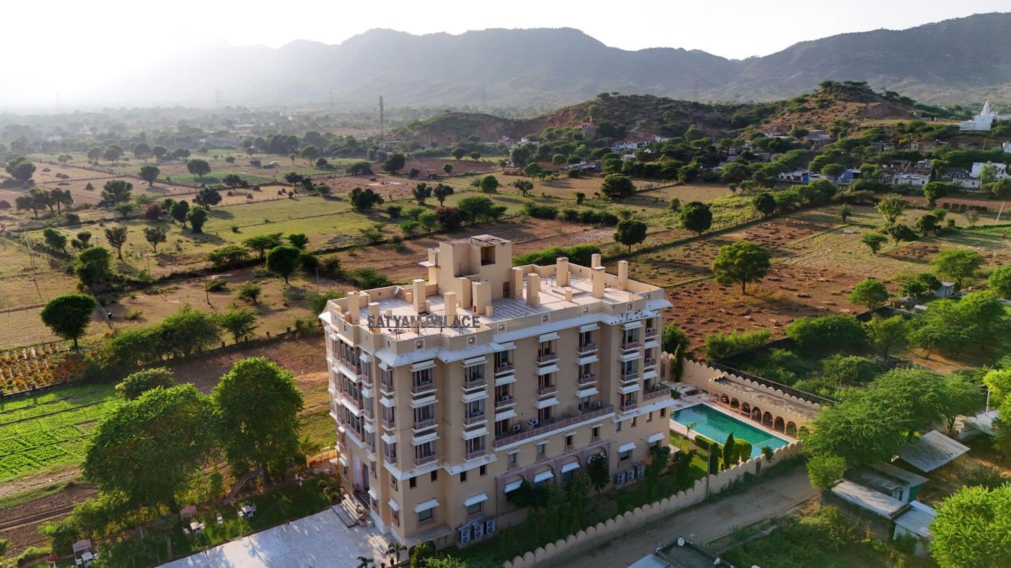 Satyam Palace Resort Pushkar Zewnętrze zdjęcie